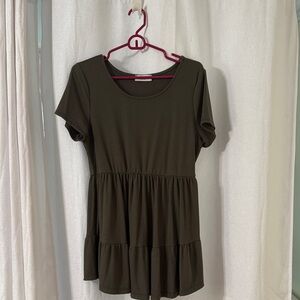 Gilli Olive Green Tiered Short Sleeve Top